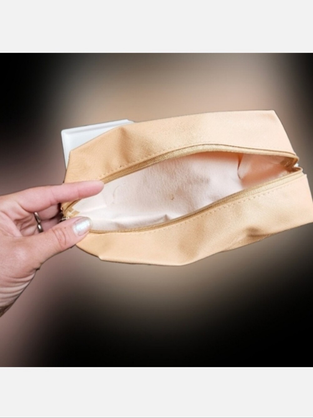 NWT PEACH COLORED FAUX LEATHER LARGE COSMETICS/PENCIL ZIPPER POUCH!